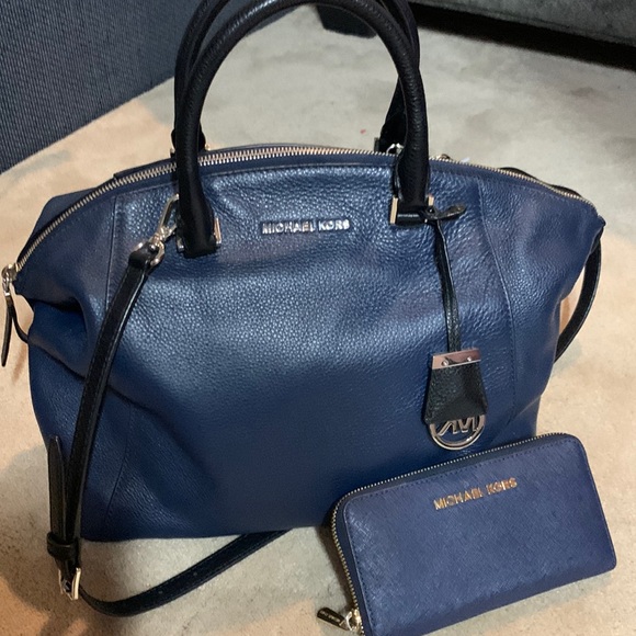MICHAEL Michael Kors Handbags - Michael Kors Navy Purse and Wallet set.